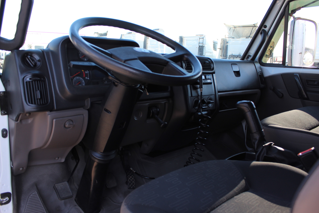 Volkswagen 8 160 - 15/15 16