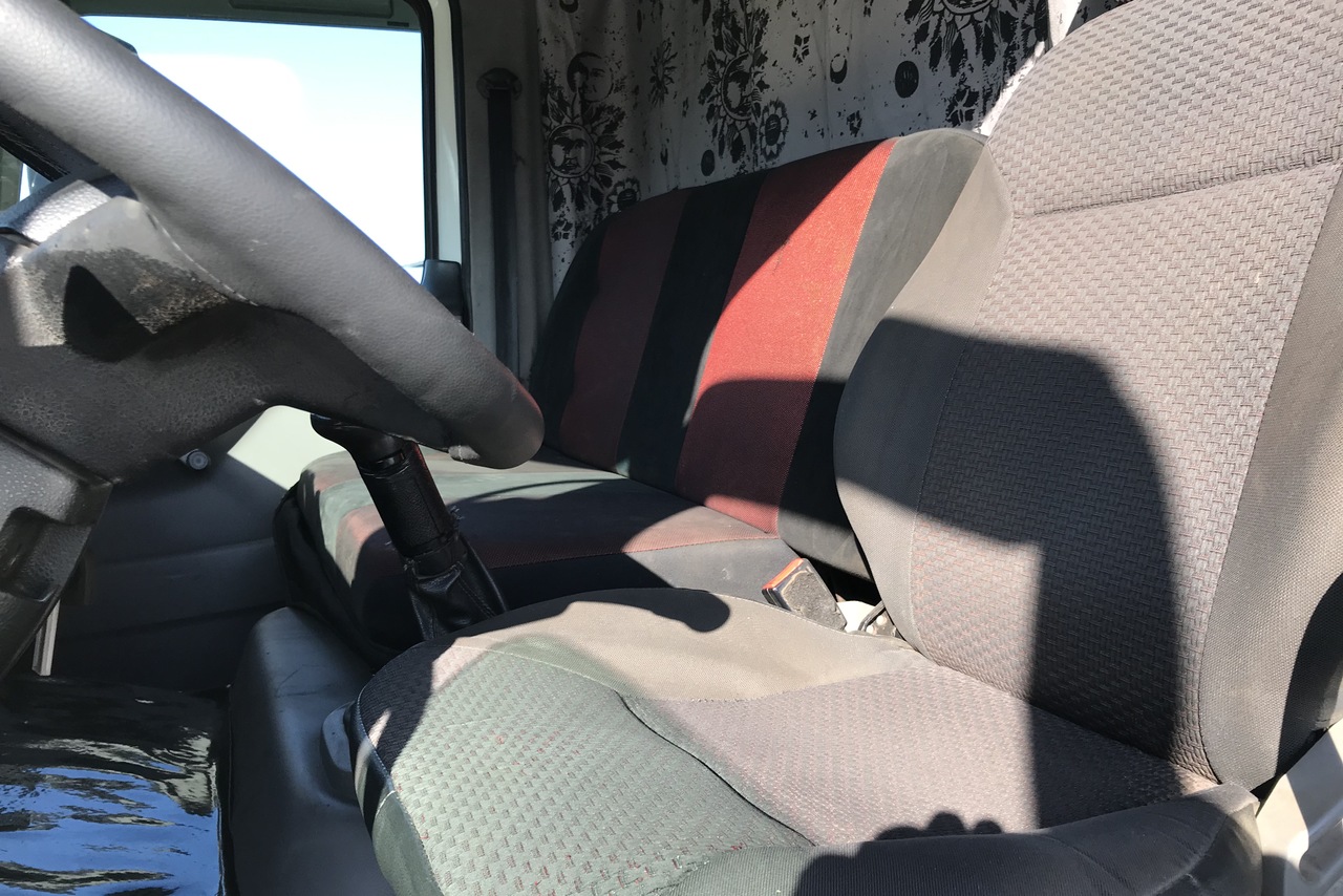Volkswagen 13-180 - 09/09 4