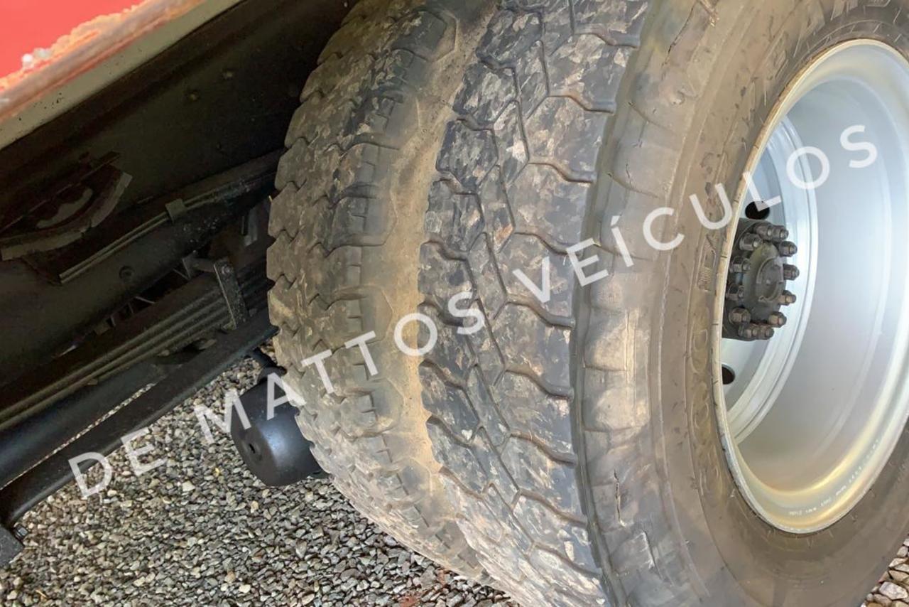 Ford Cargo1317 - 05/05 11