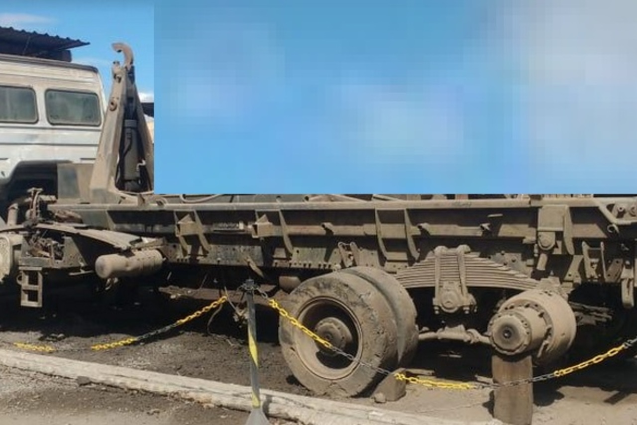 Mercedes Benz Axor 2831 - 11/11 4