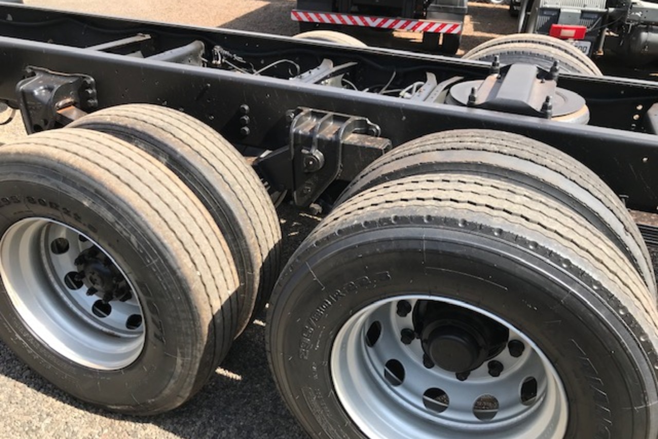 Volkswagen 24-280 E Constellation 6x2 - 14/14 5