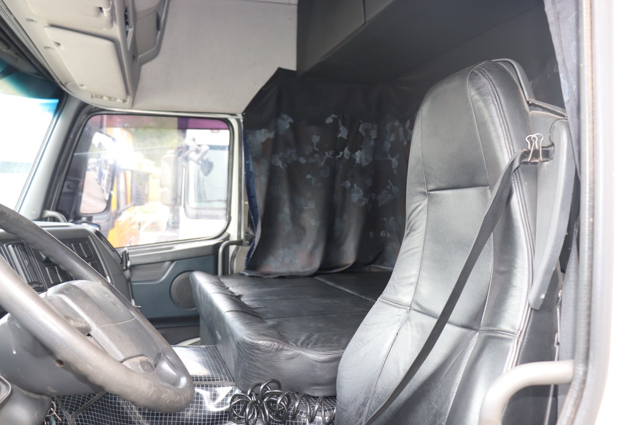 Volvo FM370 - 11/11 9