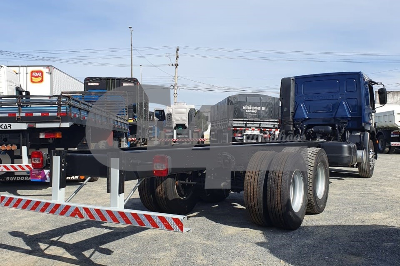Volkswagen 24-280 E Constellation 6x2 - 14/14 3