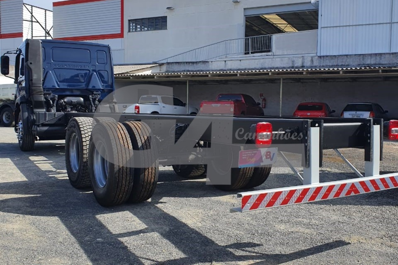 Volkswagen 24-280 E Constellation 6x2 - 14/14 5