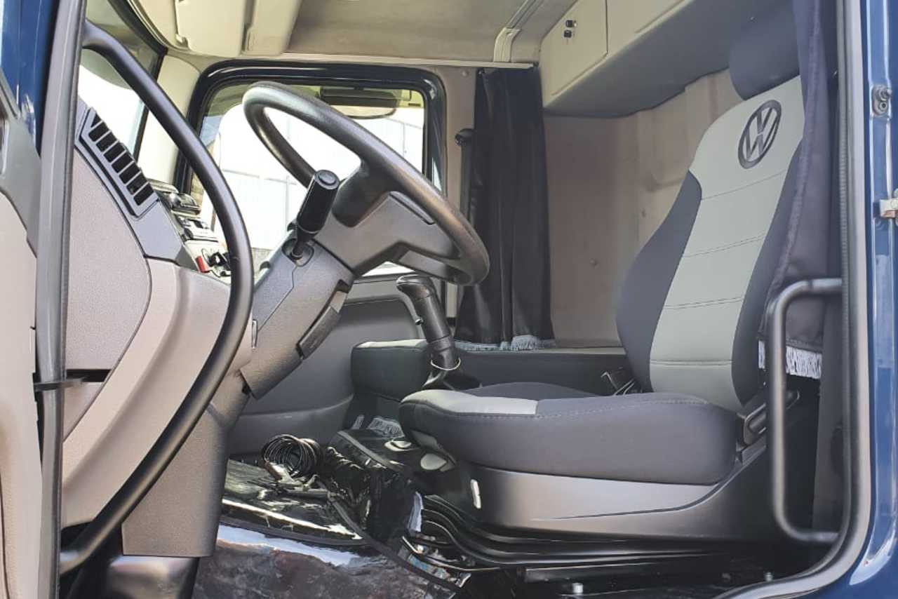 Volkswagen 24-280 E Constellation 6x2 - 14/14 7