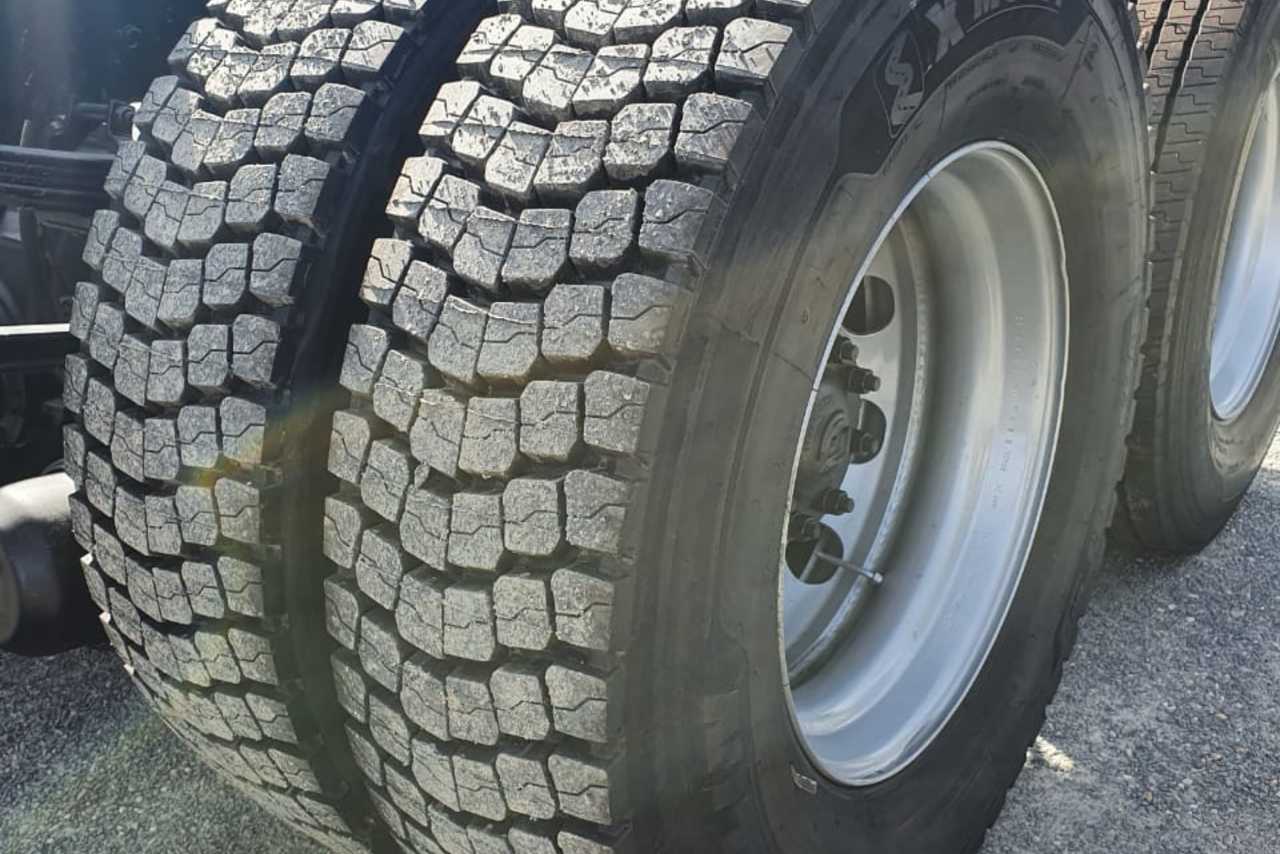 Volkswagen 24-280 E Constellation 6x2 - 14/14 9