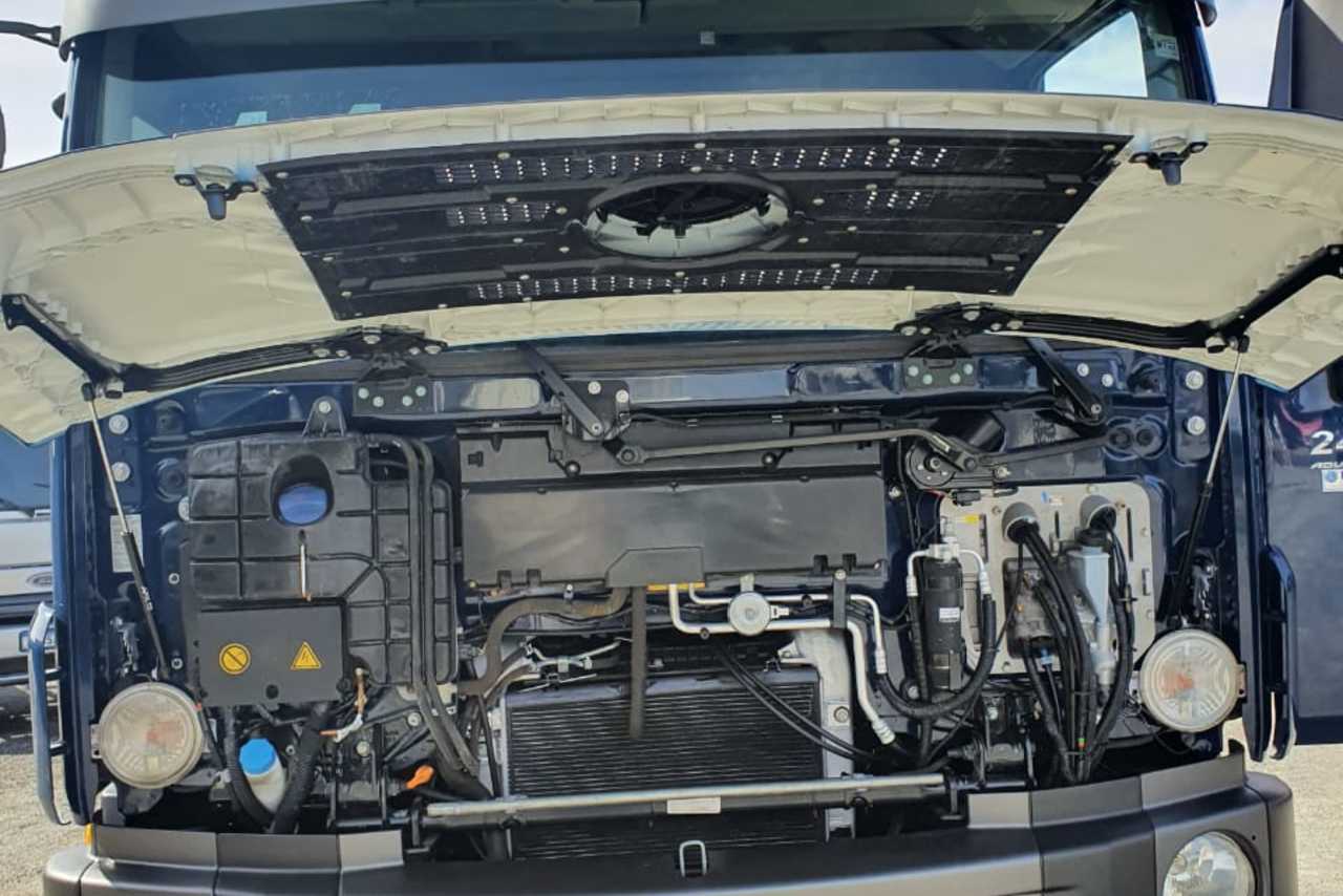 Volkswagen 24-280 E Constellation 6x2 - 14/14 13