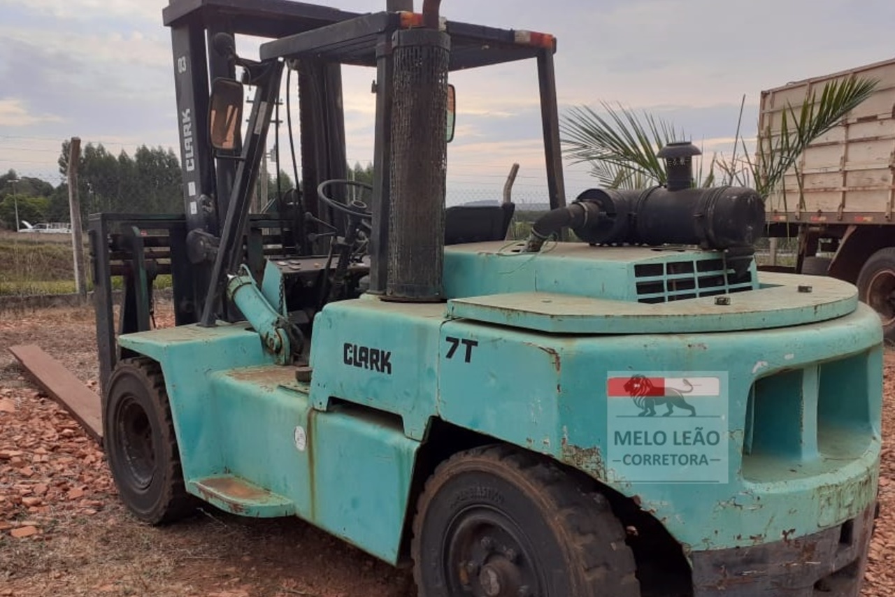 Clark  C500 - 03/03 7