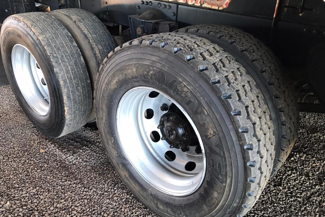 Mercedes Benz MB 2324 - 13/13 5