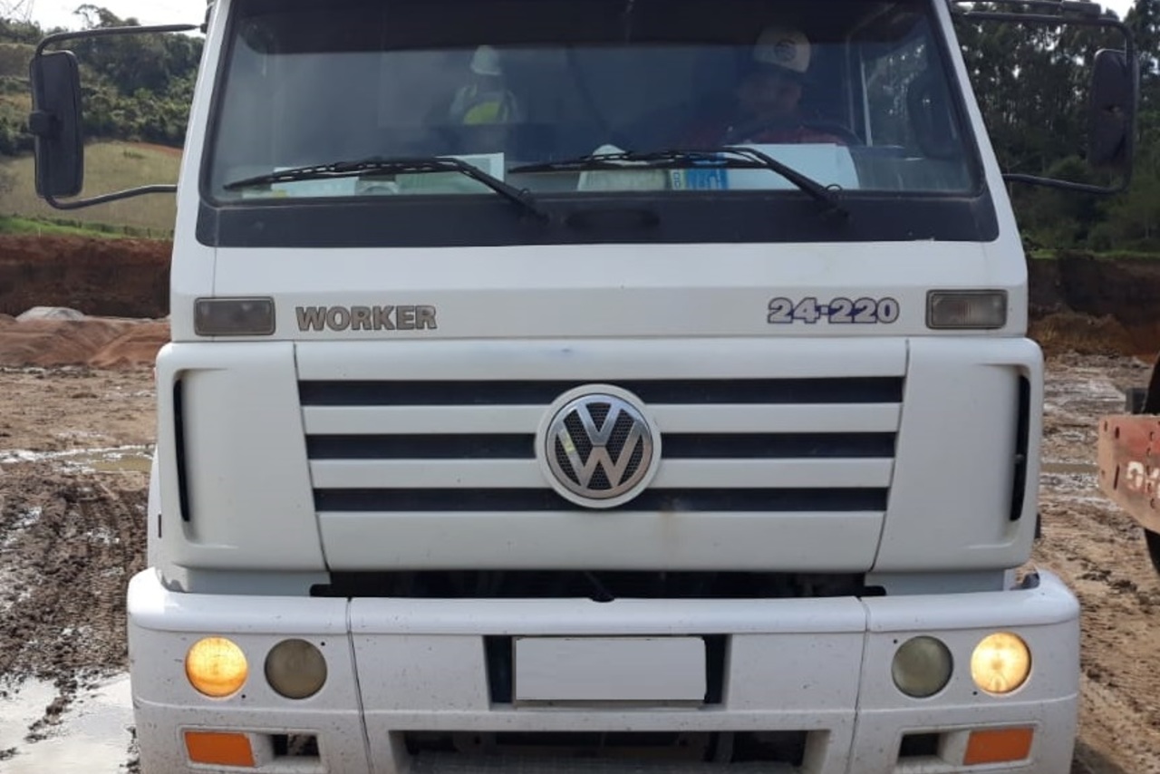 Volkswagen 24 220 - 08/08 3