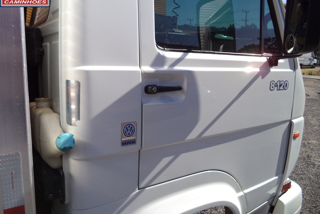 Volkswagen 8 120 - 00/00 3