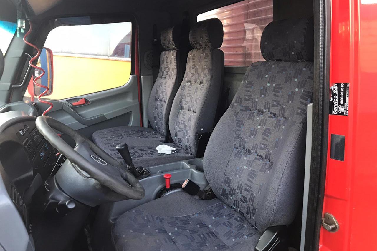 Mercedes Benz Accelo 915 - 04/04 10