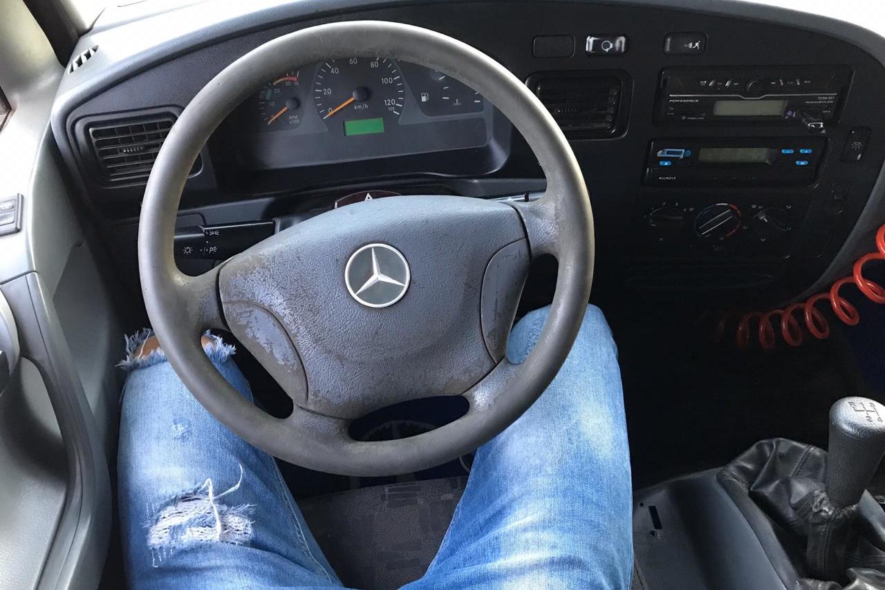 Mercedes Benz Accelo 915 - 04/04 15