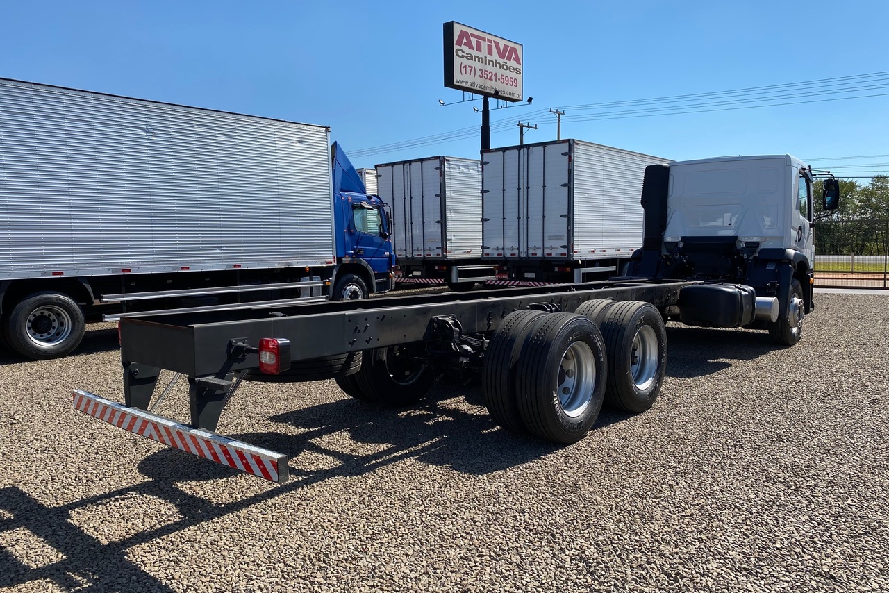 Volkswagen 24-280 E Constellation 6x2 - 19/20 6