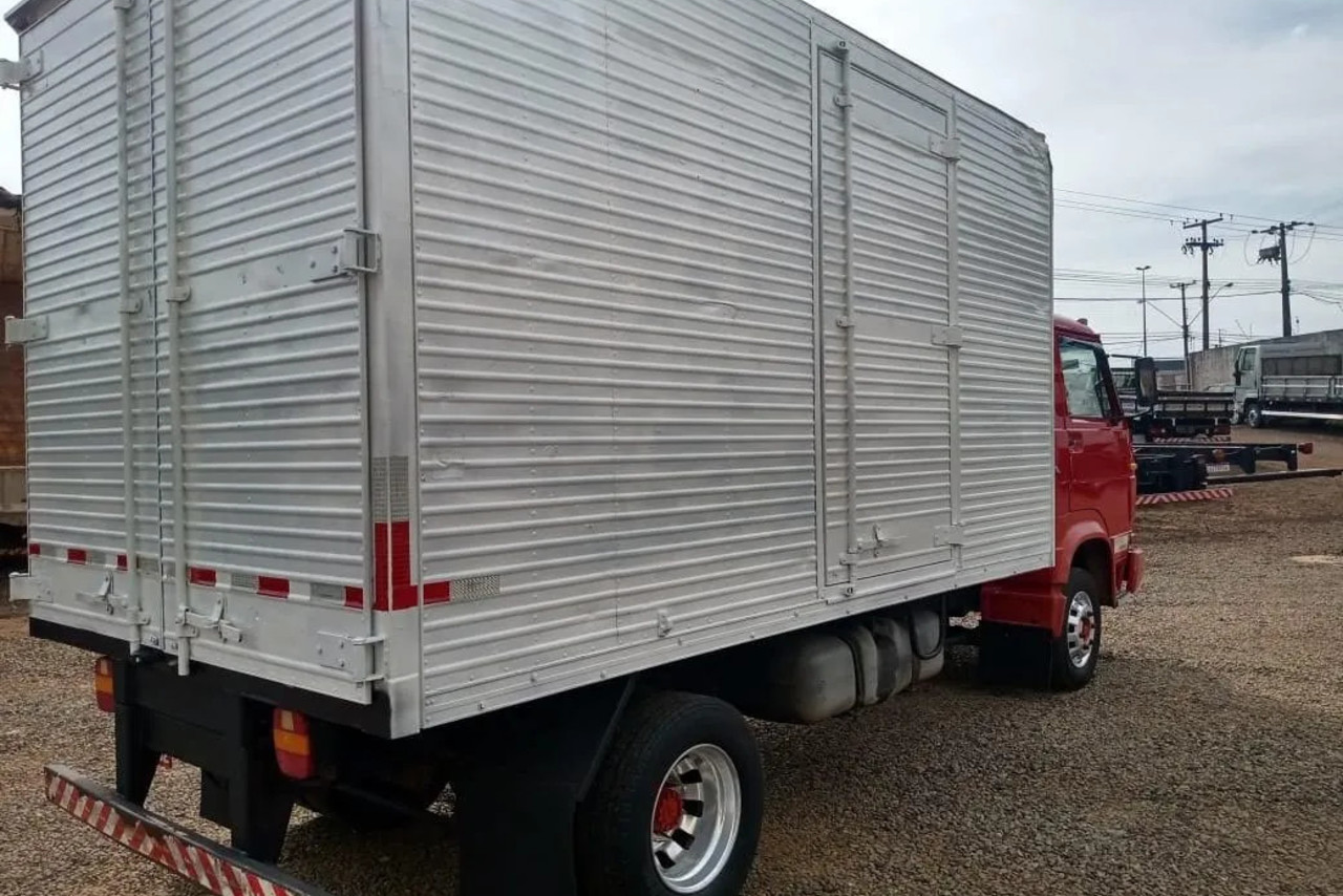 Volkswagen 8 140 - 95/95 5
