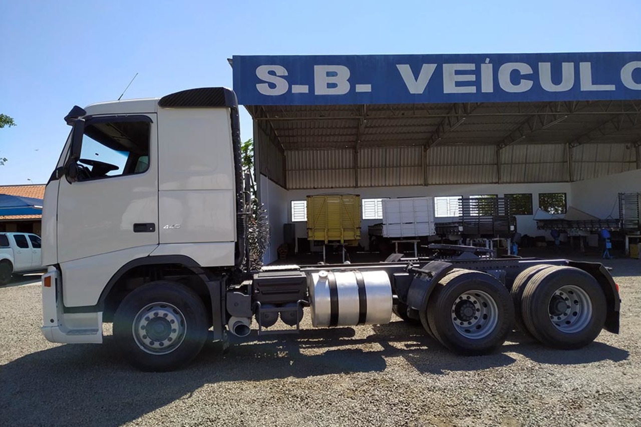 Volvo FH 440 - 08/09 8
