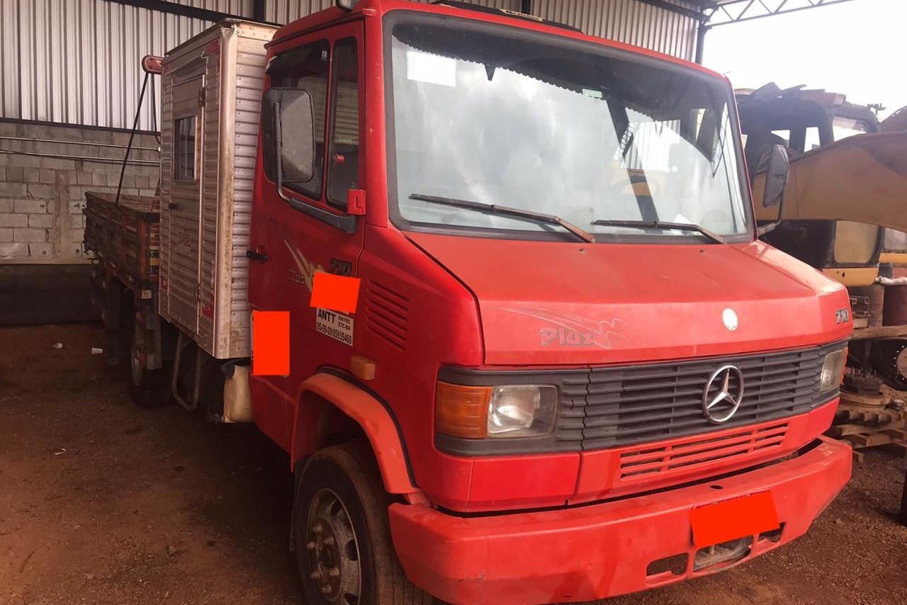 Mercedes Benz MB 710 - 04/04 4