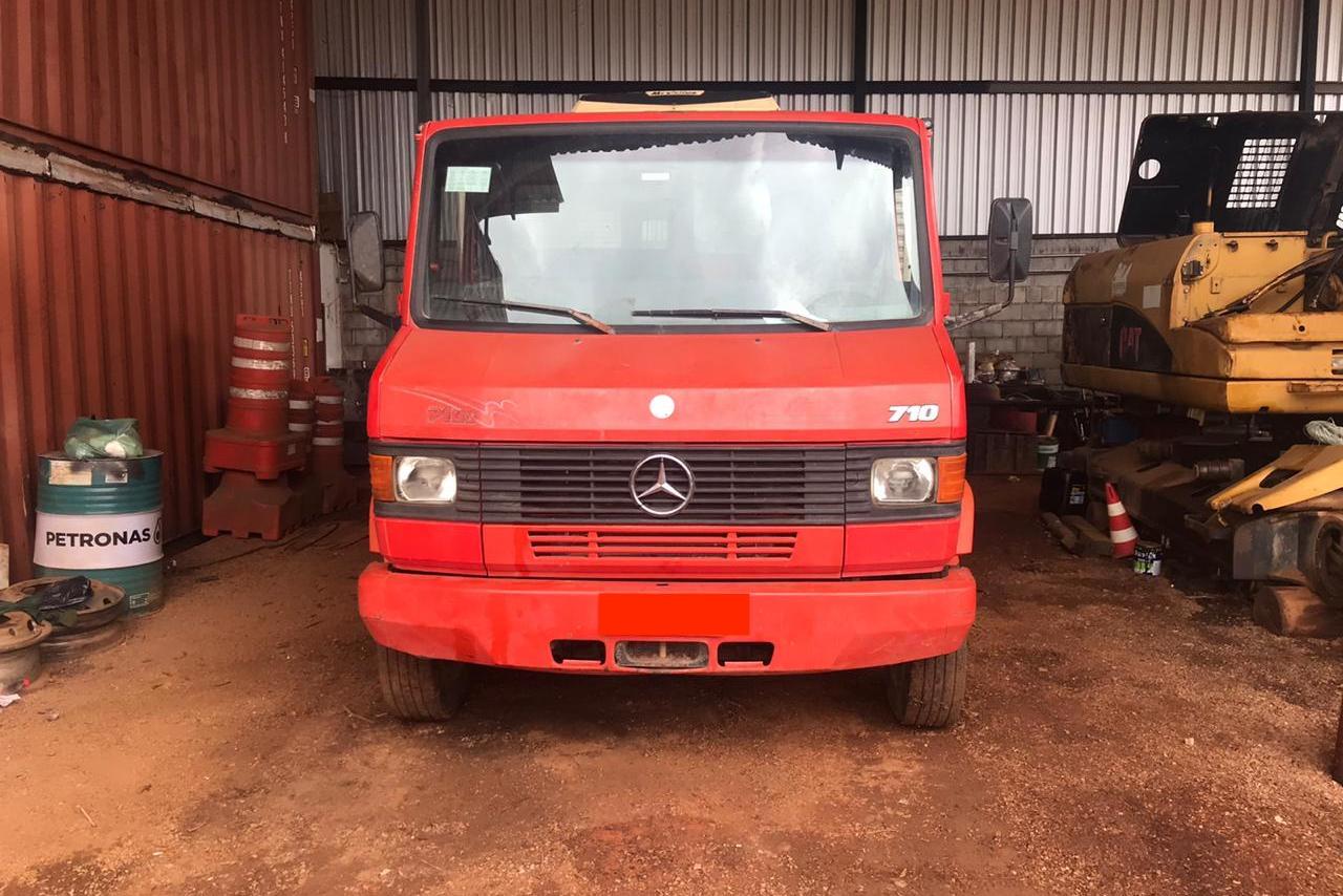Mercedes Benz MB 710 - 04/04 9