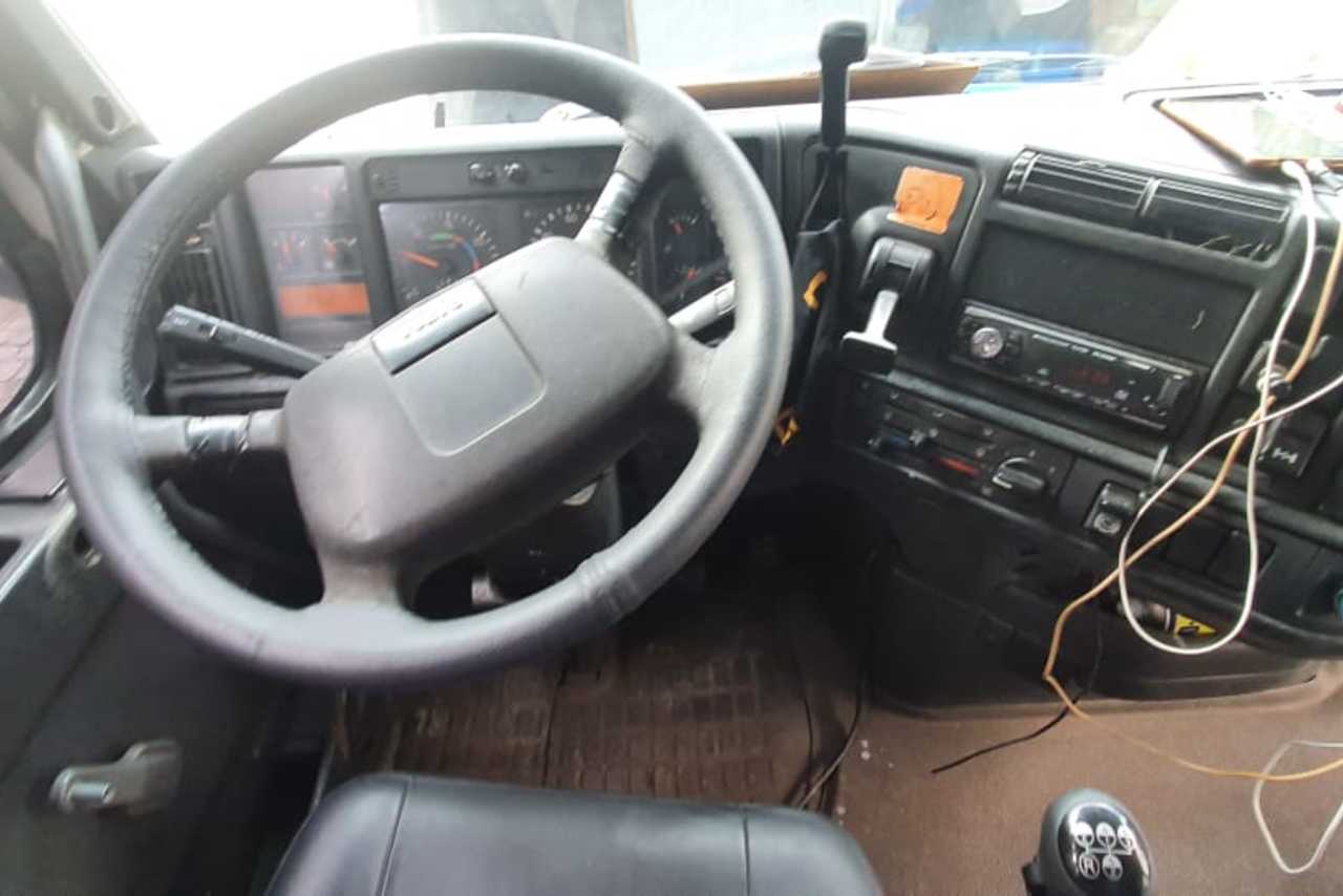 Volvo NH380 - 03/03 5