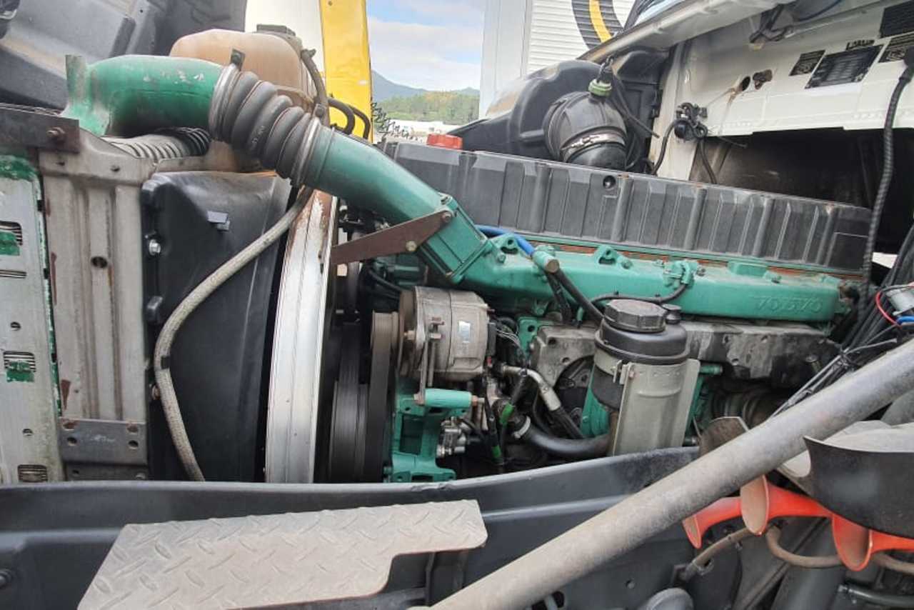 Volvo NH380 - 03/03 7