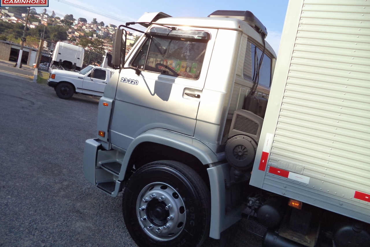 Volkswagen 23 220 - 05/05 9