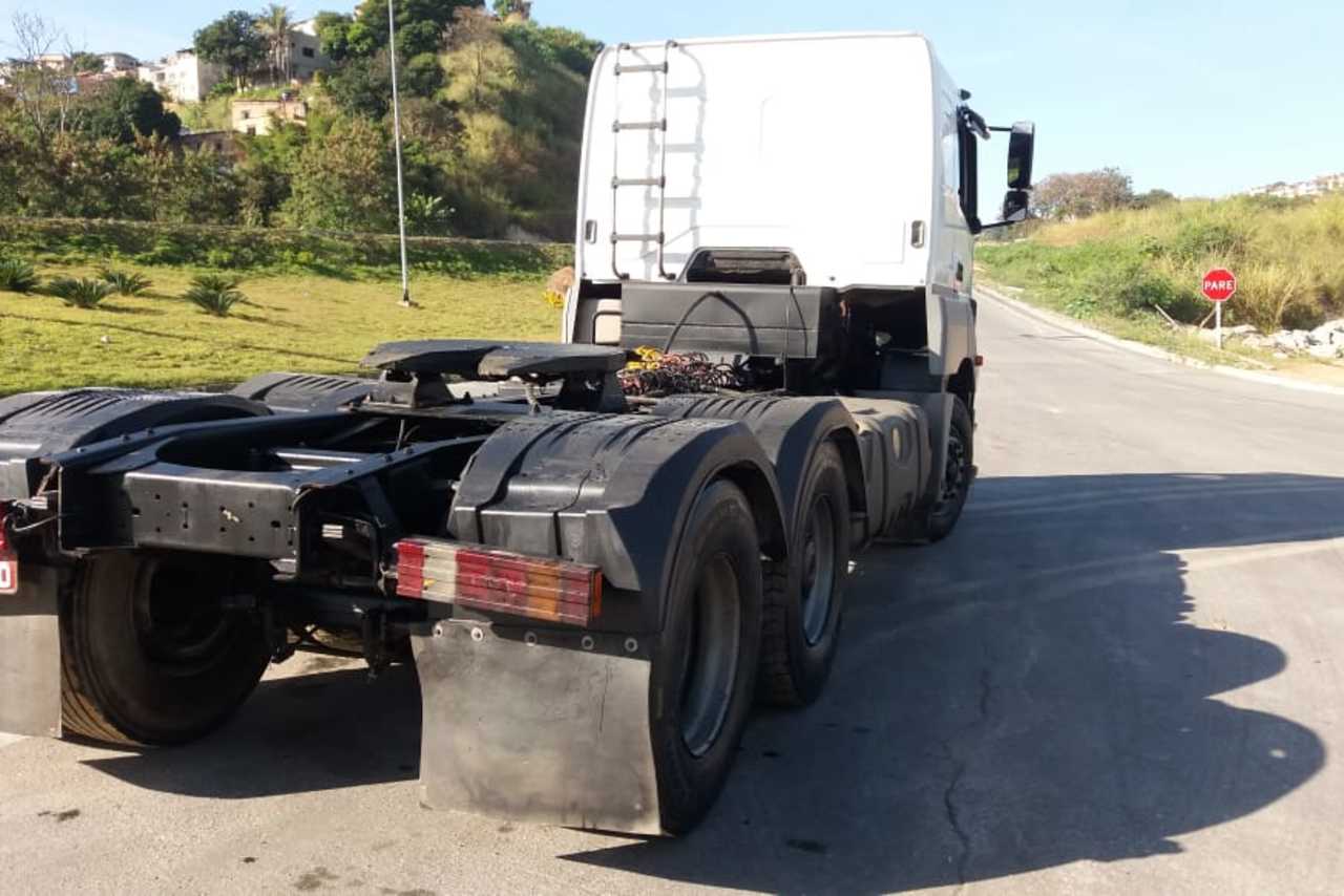 Mercedes Benz Axor 2044 - 01/11 4