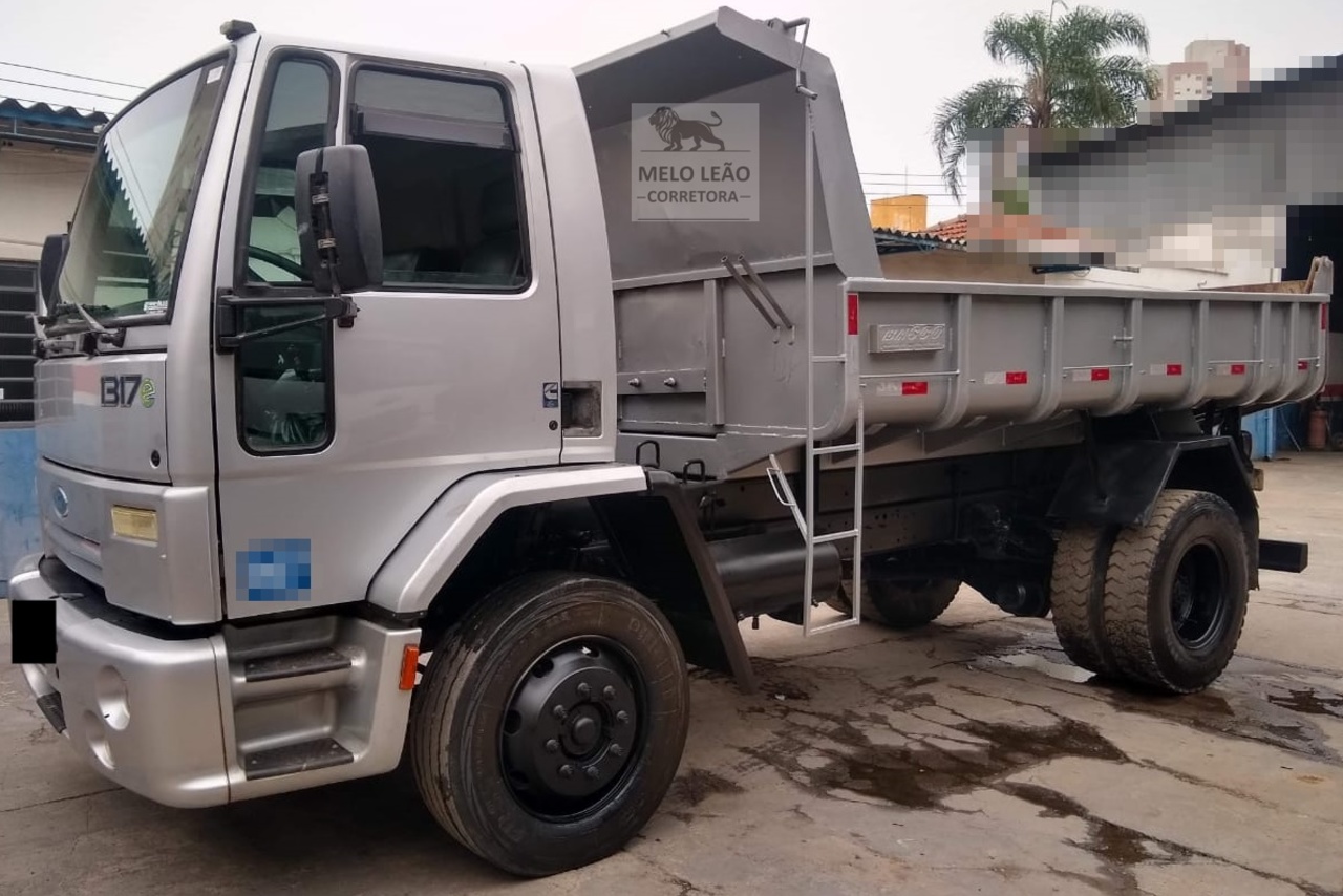 Ford Cargo1317 - 08/09 26