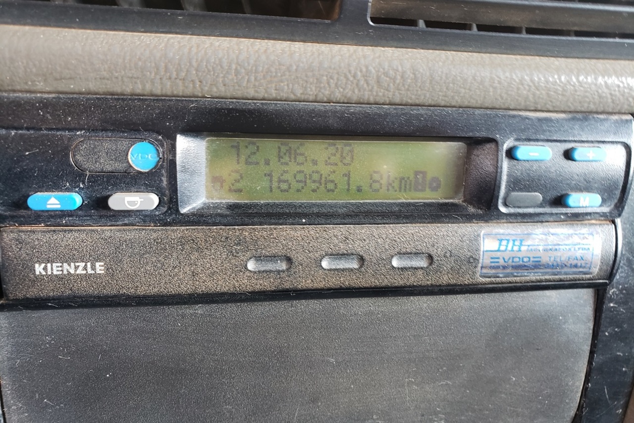 Volkswagen 26 310 - 02/02 5