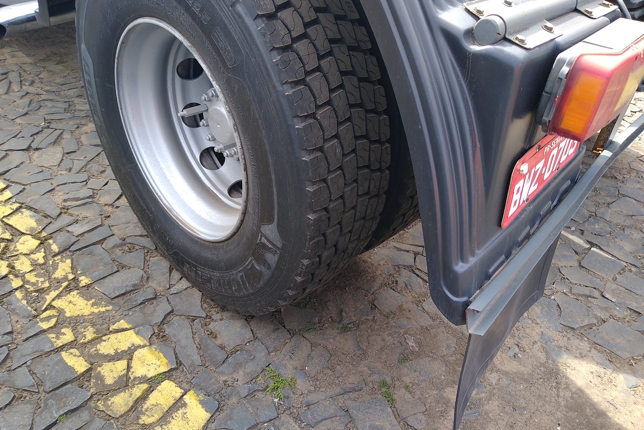 Volvo EDC360 - 97 7