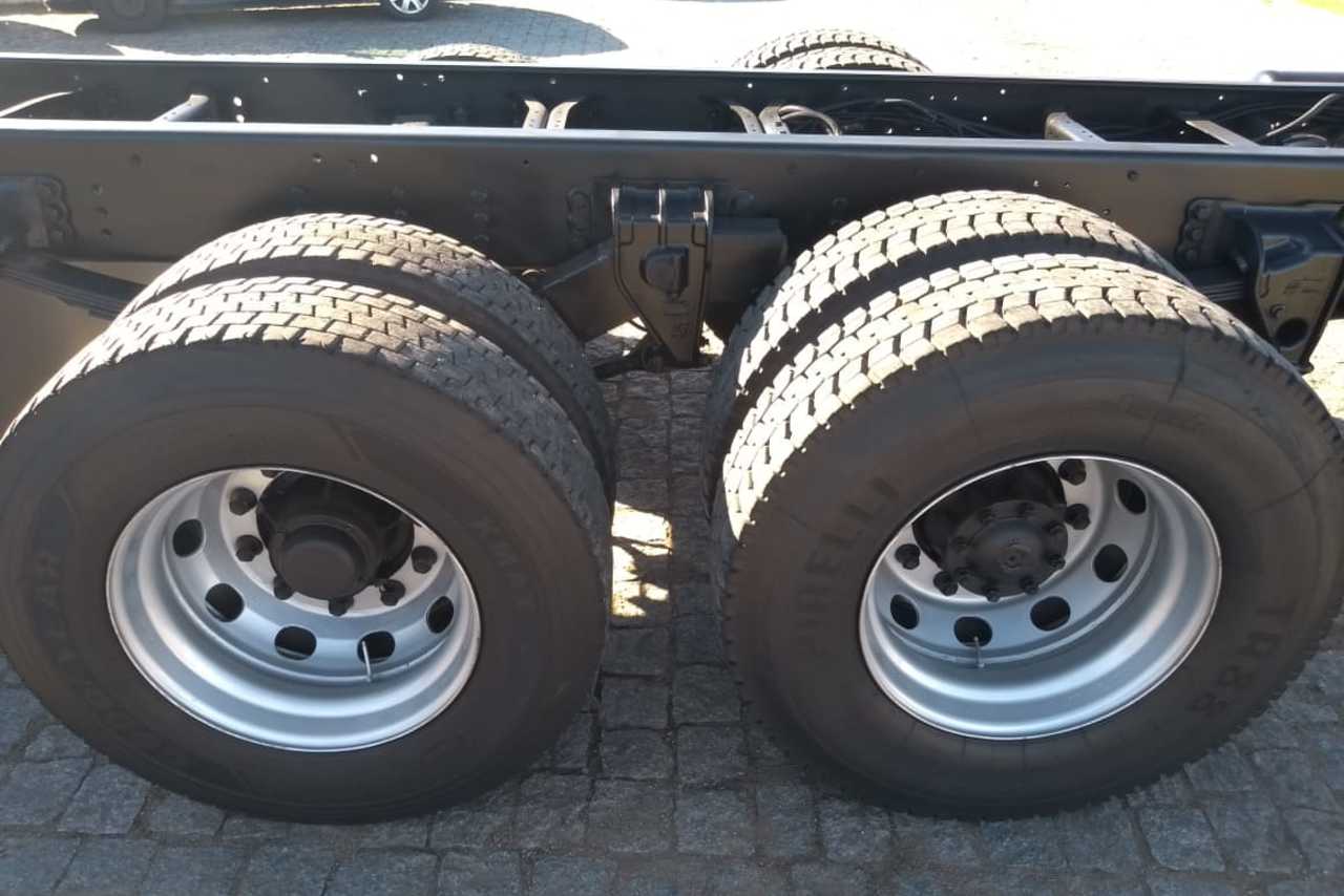 Volkswagen 24-280 E Constellation 6x2 - 13/13 18