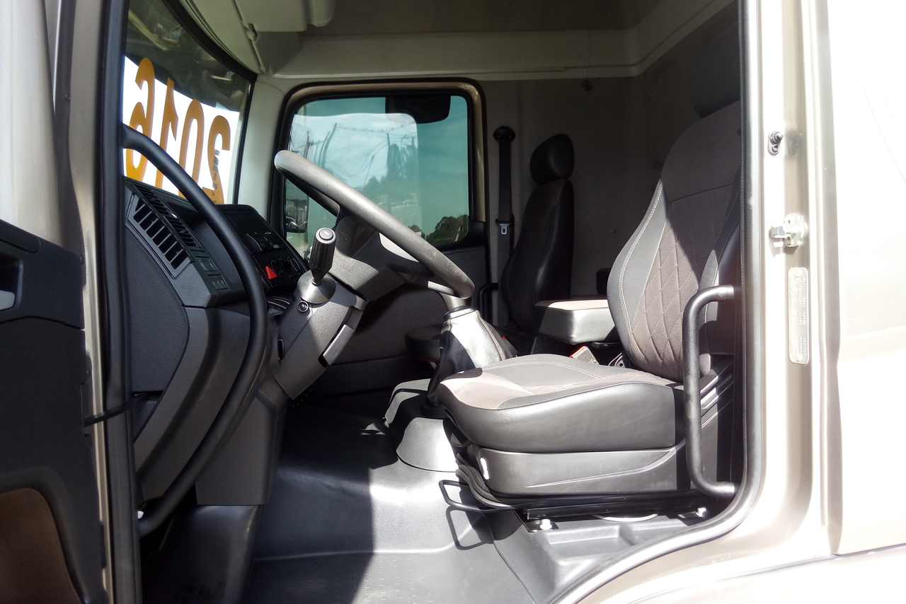 Volkswagen 24-280 E Constellation 6x2 - 15/16 13