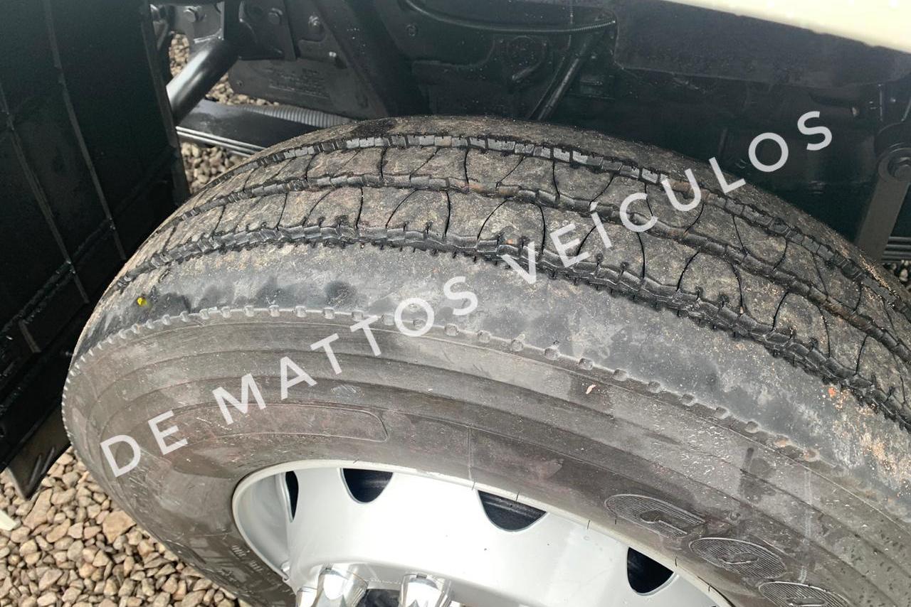 Volkswagen 24-280 E Constellation 6x2 - 12/13 5