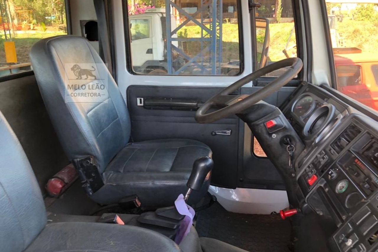 Ford Cargo1317 - 06/06 7