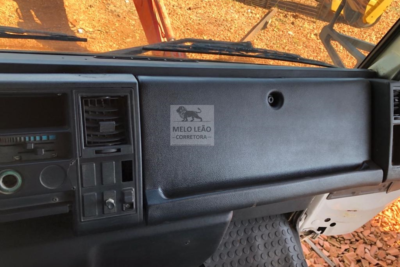 Ford Cargo1317 - 06/06 9