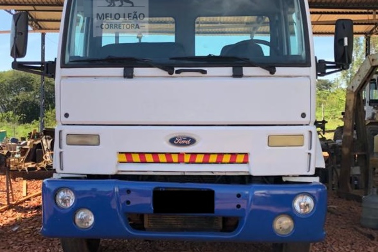 Ford Cargo1317 - 06/06 15