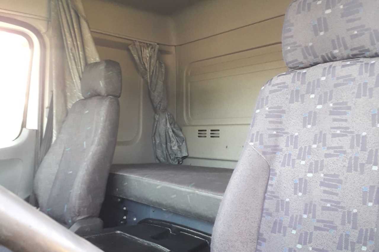 Mercedes Benz Axor 1933 - 06/06 12