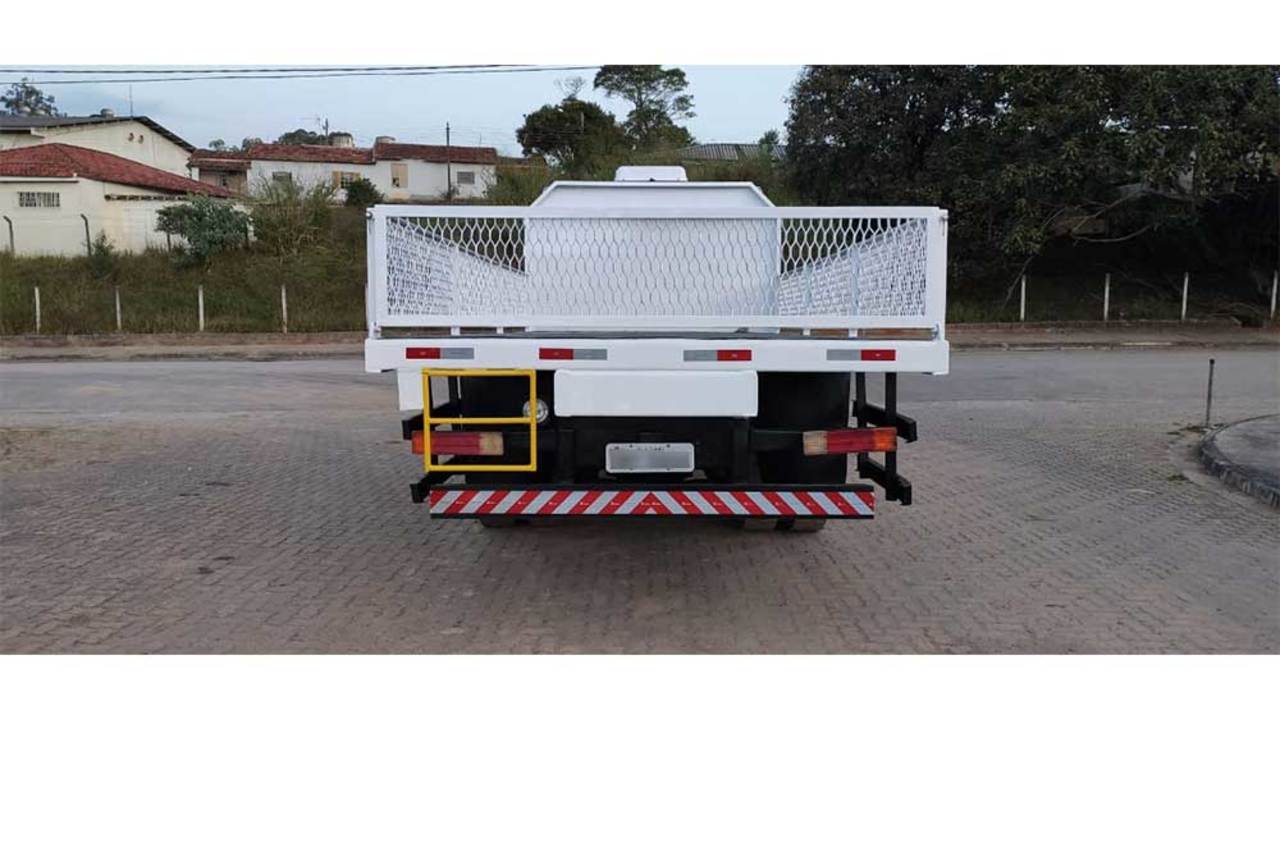 Mercedes Benz MB 1718 - 11/12 4