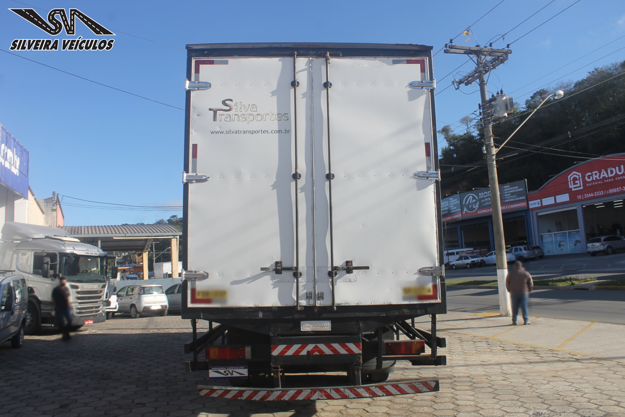 Iveco 240E25 - 12/13 5