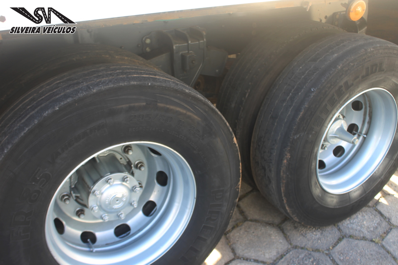 Iveco 240E25 - 12/13 9