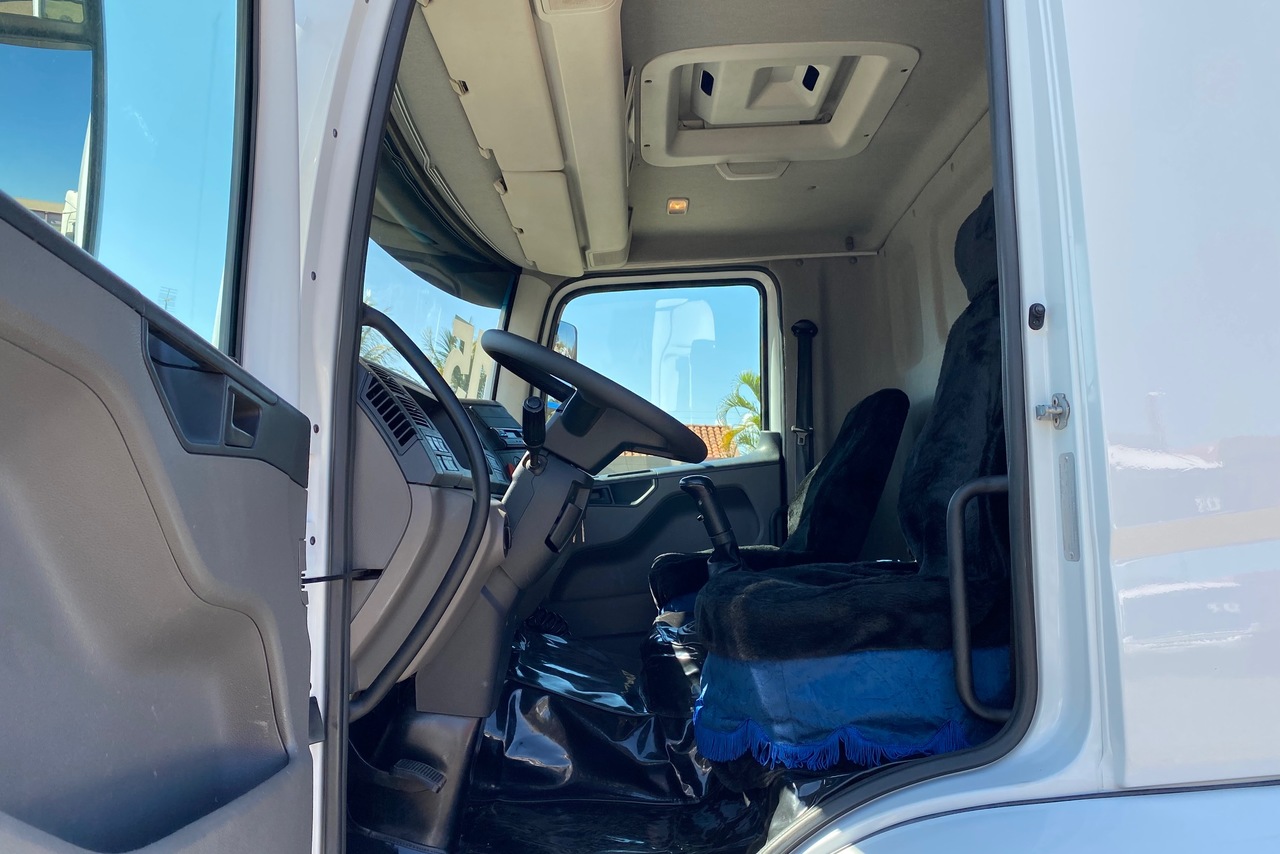 Volkswagen 24-280 E Constellation 6x2 - 14/15 7