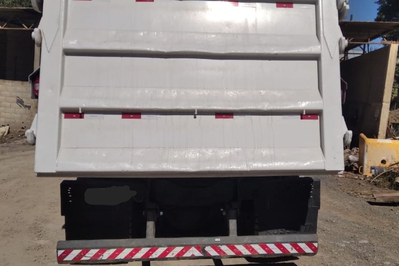 Ford Cargo 3133 - 17/18 4