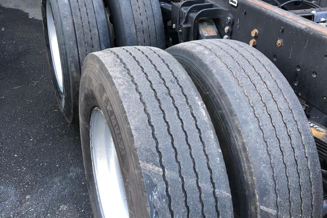 Volkswagen 24-280 E Constellation 6x2 - 14/15 6