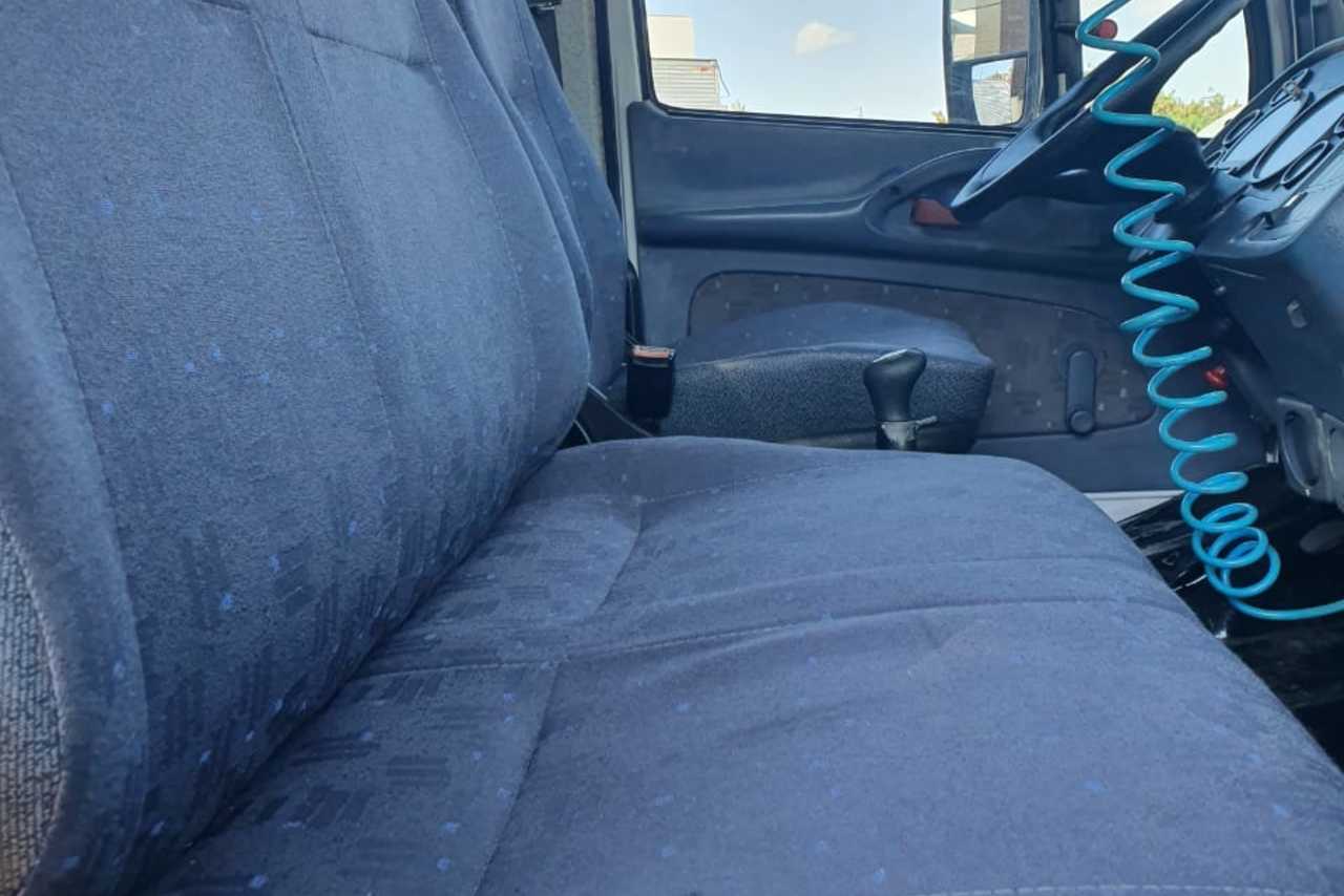 Mercedes Benz Atego 1318 - 09/09 4