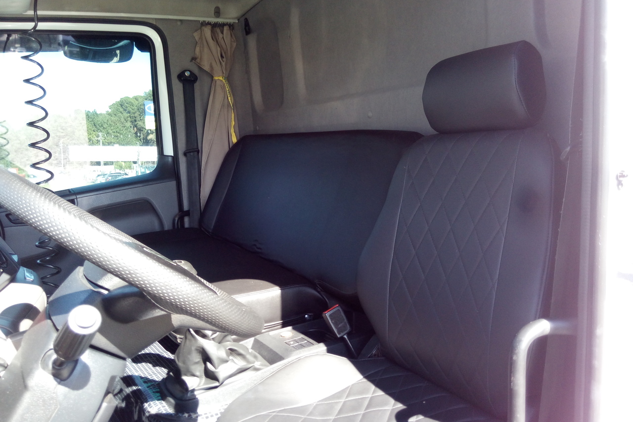 Volkswagen 24-280 E Constellation 6x2 - 12/12 9
