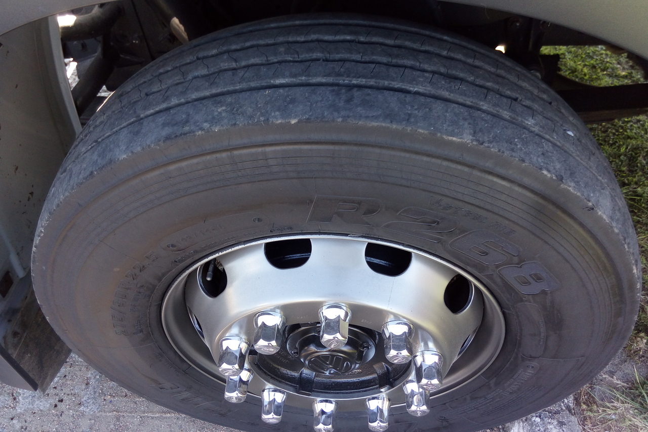 Volkswagen 24-280 E Constellation 6x2 - 12/12 14