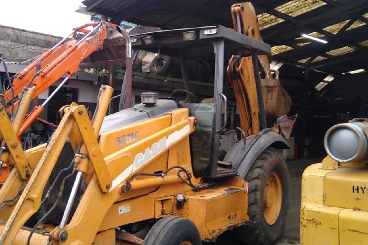 Case 580M - 07/07 4