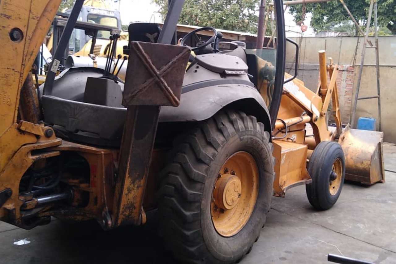 Case 580M - 07/07 5