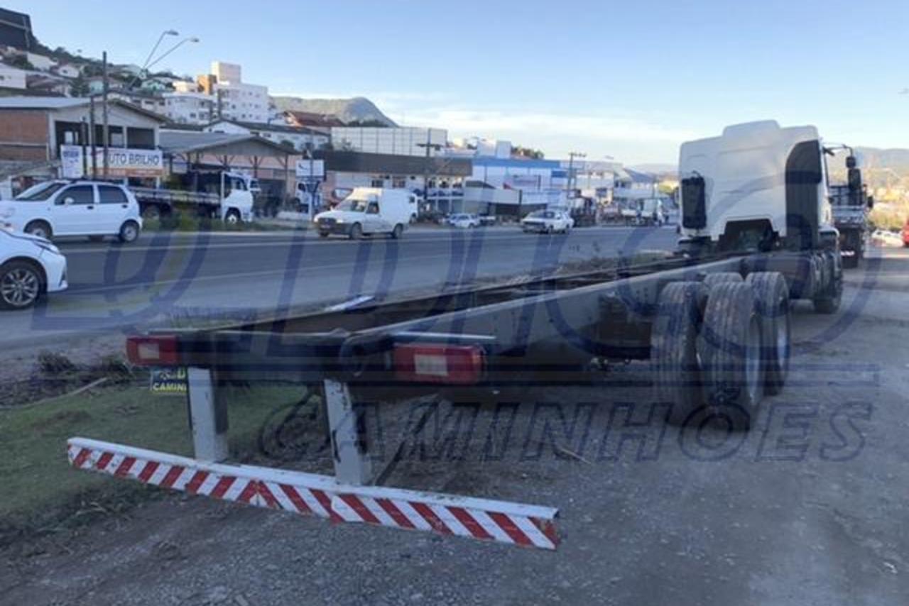 Volvo VM 270 - 12/12 3