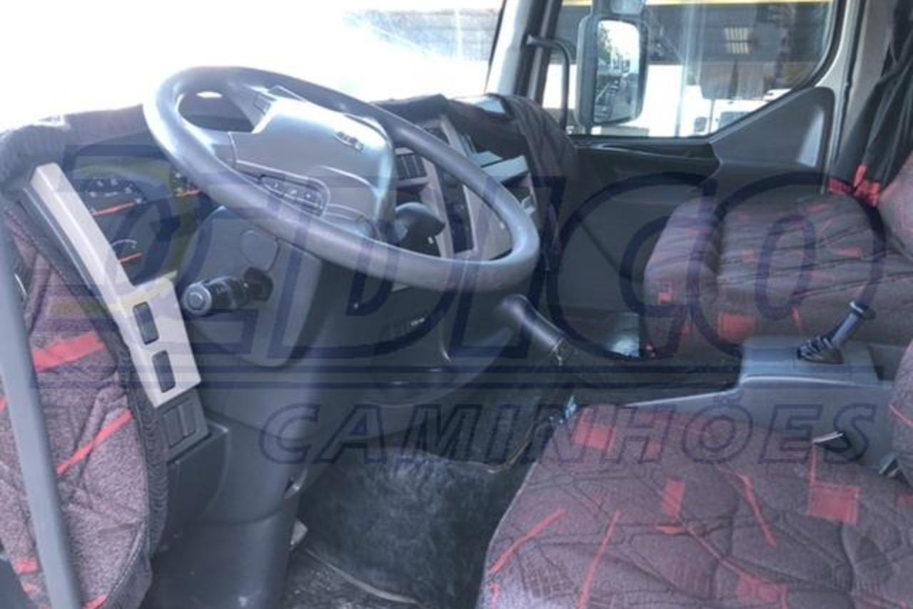Volvo VM 270 - 12/12 5