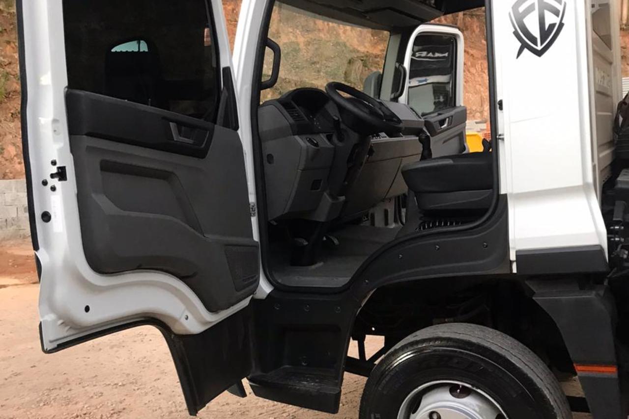 Volkswagen 11-180 Delivery  - 18/19 5